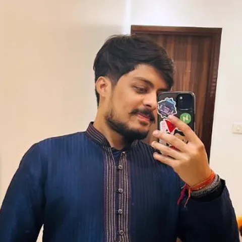 Utkarsh Dixit, full stack software developer in Kanpur